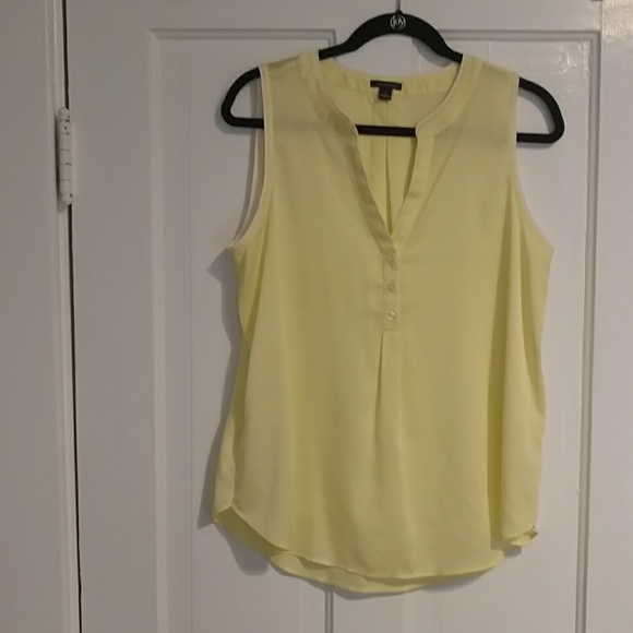 Ann Taylor Tops - Ann Taylor Yellow with White Piping Size L EUC